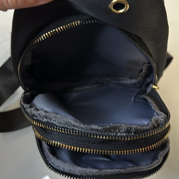 Fashion black quilted w/ gold hardware sling bag - Picture 9 of 11